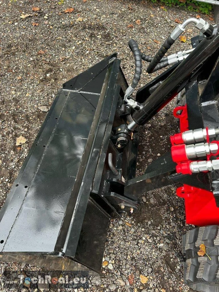 HT320 pásový čelný nakladač nafta