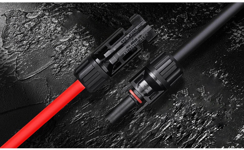 konektory pre napojenie solárneho panelu