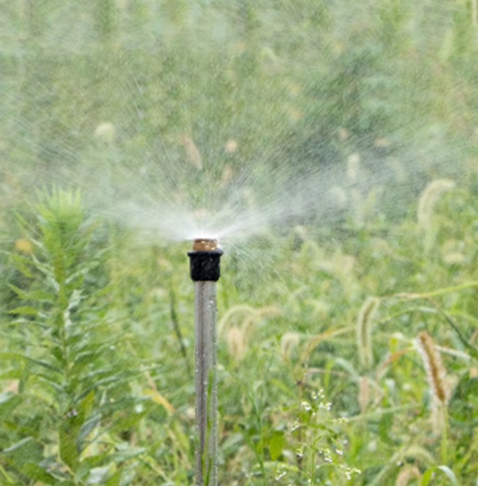 Nastaviteľná tryska na kropenie, zavlažovanie a postreky